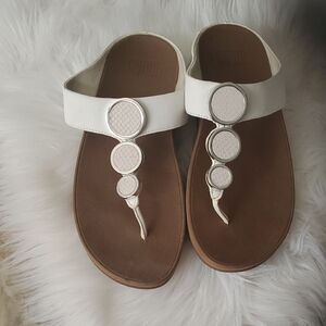 Fitflop White and Brown Comfort Sandals with Circular Embellishments Sz 9
